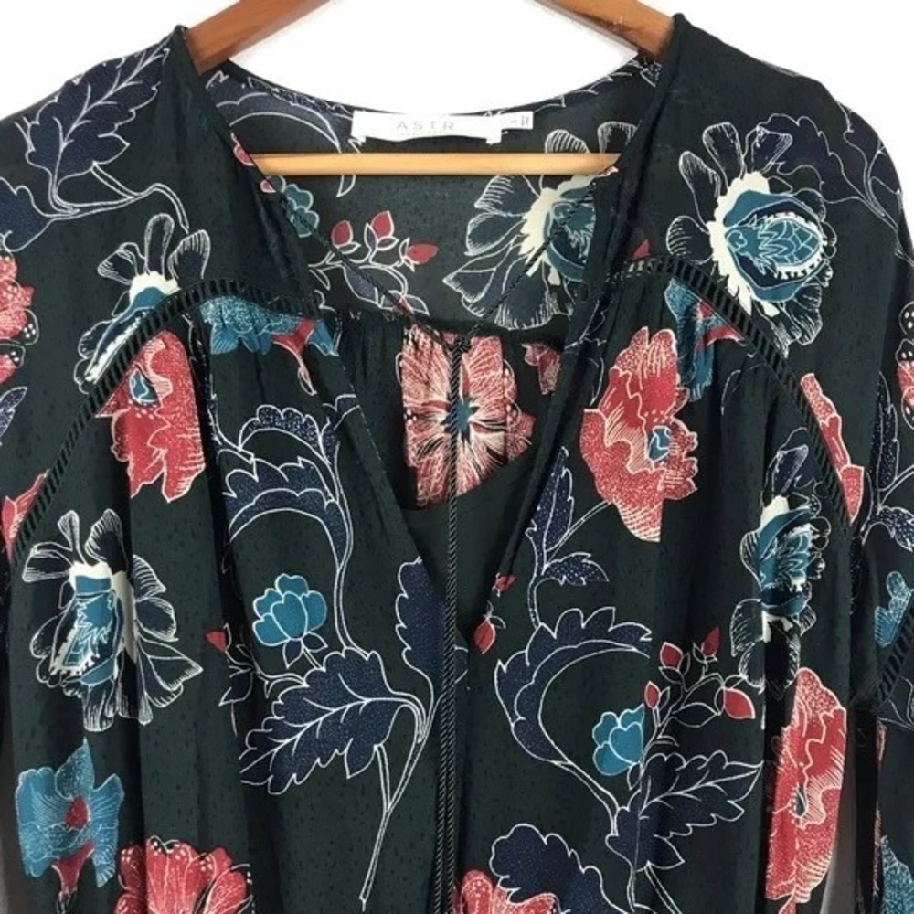 ASTR The Label Florence Floral Print Hi Low Dress - Picture 9 of 12